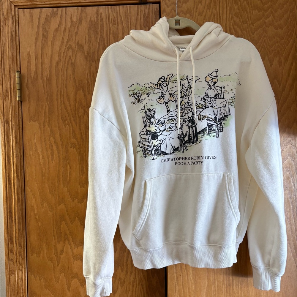 Disney Winnie the Pooh Cream Hoodie Size XL  very slight discoloration